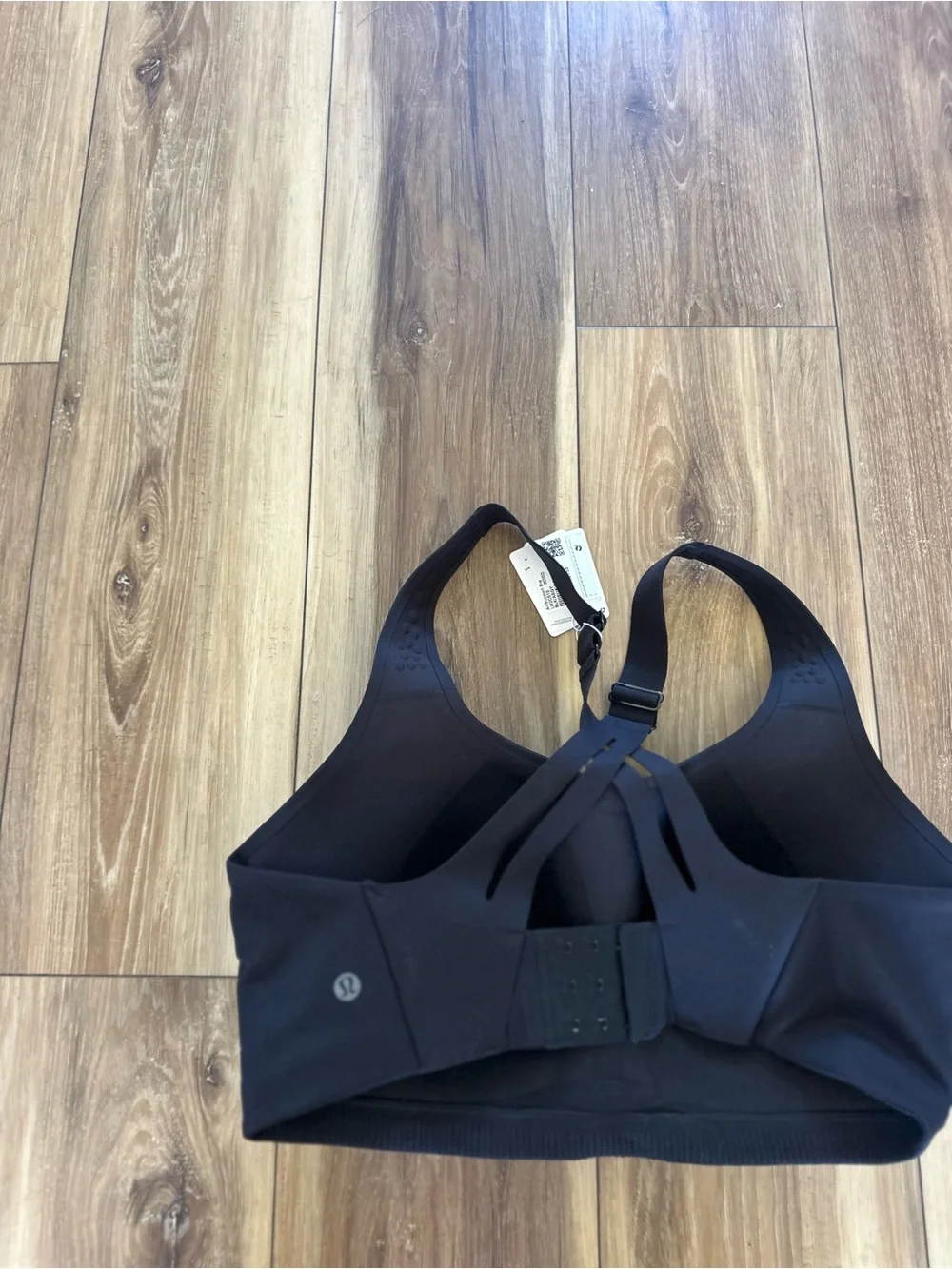 Lululemon women’s Black air support bra size 36DDD NWT
